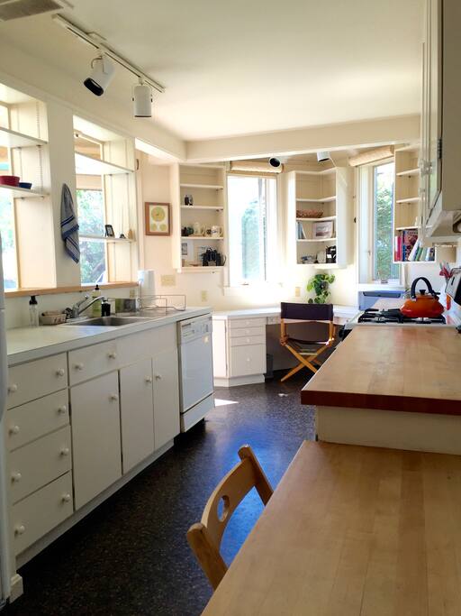 Kitchen & Desk