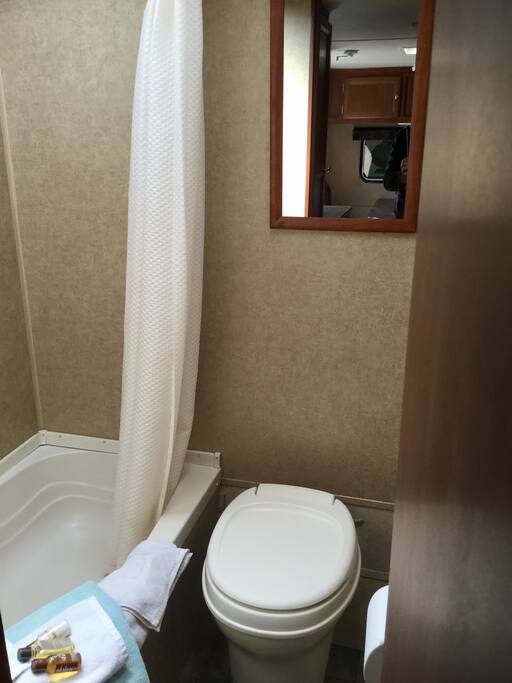 Bathroom with shower tub