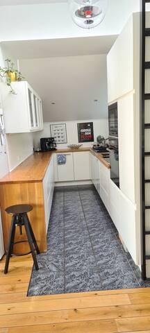 Comfortable home with free parking gallery image 4