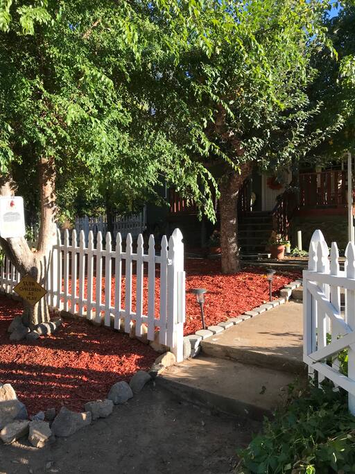 Gate to Front yard