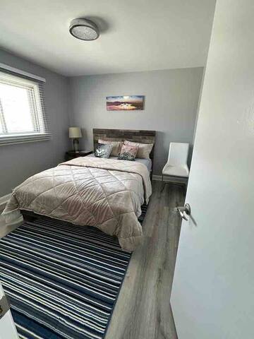 Spotless 4 bedrooms , 4 Beds, Sleep 8 in Winnipeg gallery image 5