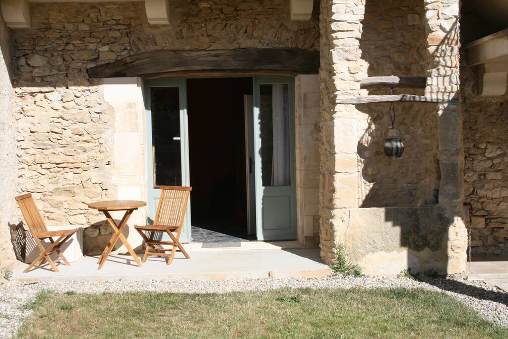 Entrée sur jardin, terrasse
