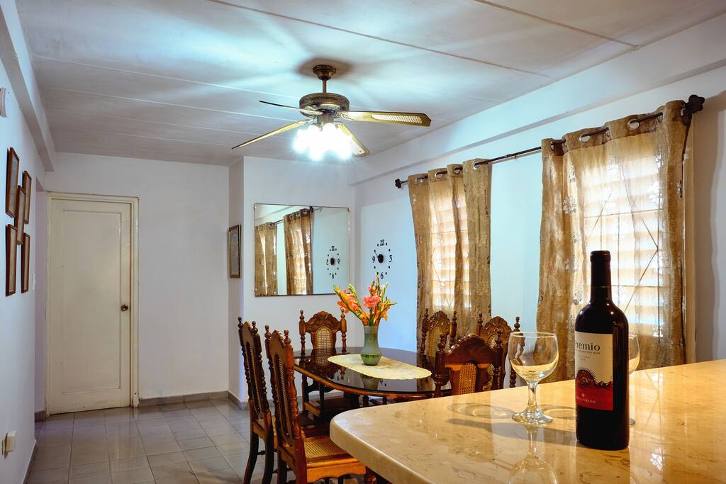 "Nice location in Vedado. Very comfortable space"
Briana, June 2018