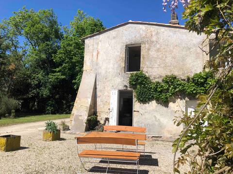 Gîte des Gardes: quiet & pool in the vineyards