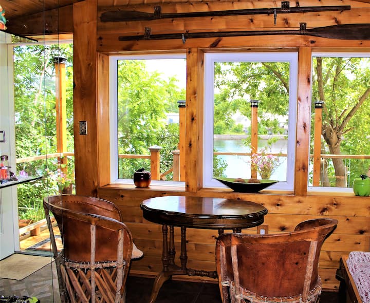 7 Best Airbnb Vacation Rentals In Campbellford, Canada Updated 2024