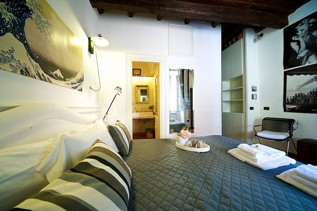 The 1° bedroom
