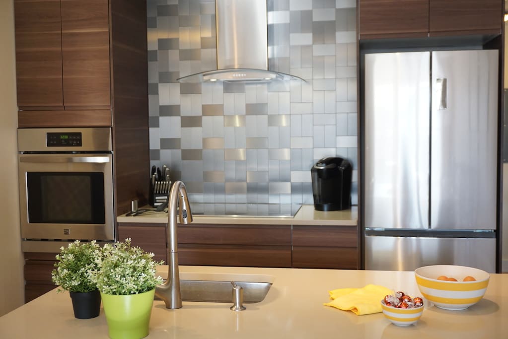 Brand new kitchen -- just renovated!