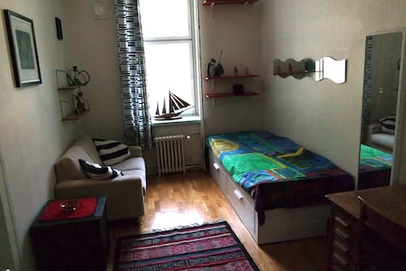 Beautiful room in city center