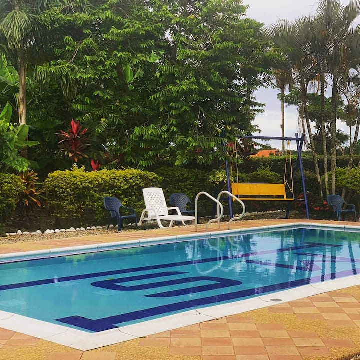 Disfruta La Tranquilidad De Esta Villa Dónde Te Conectarás Con Los Sonidos De La Naturaleza. - Villavicencio