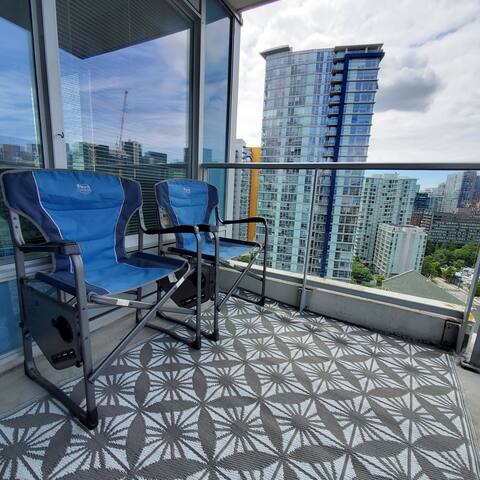 Gorgeous Views! Parking high floor. Licensed AC gallery image 3