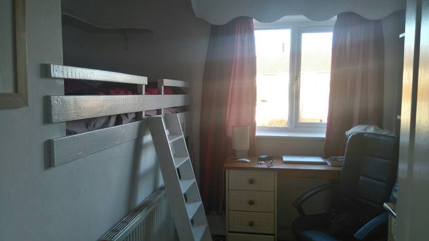 Lovely Single Room Near Centre
