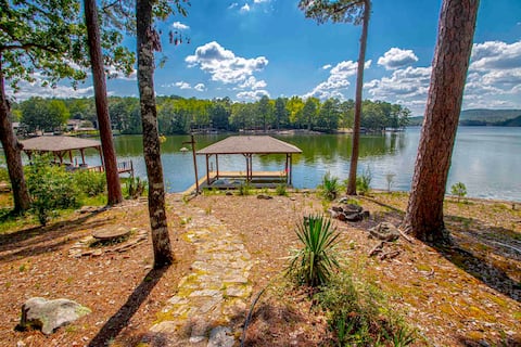 Lakefront! Multifamily! Dogs! Private dock!