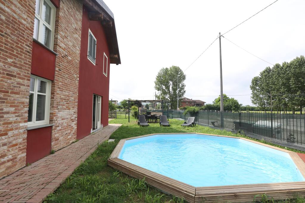 giardino e piacina/garden and pool