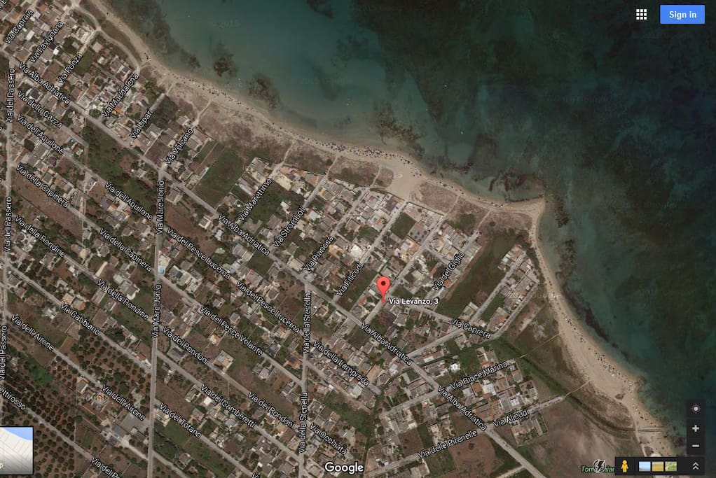 satellite view of the area/vista satellite dell'area in cui sorge la casa