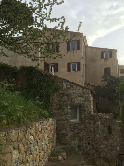 maison de côté
