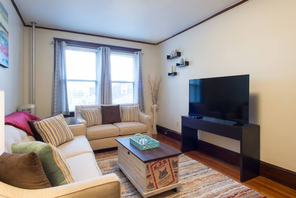 There is a 50" HD TV with full cable and Netflix