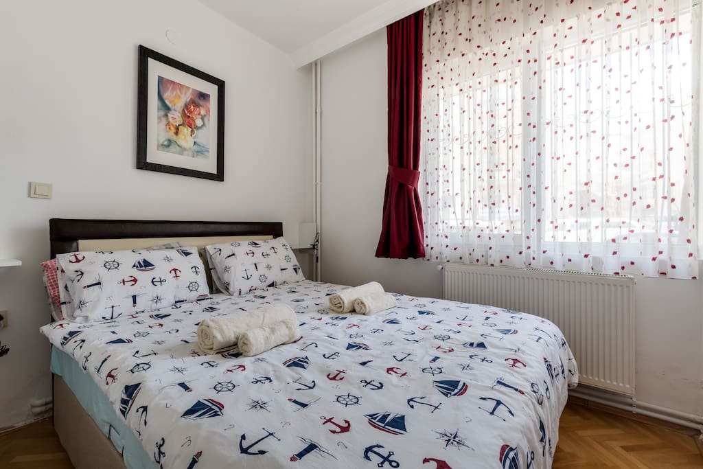 The bedroom with double bed (150x200) (59 in × 79 in).
