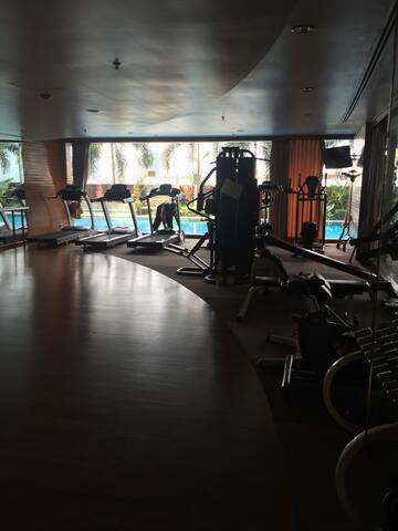 Luxury room in downtown Bangkok gallery image 2