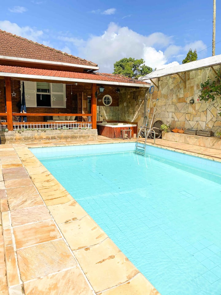 Promoção Casa C/ Piscina Hidro Ao Lado Da Feirinha - Teresópolis