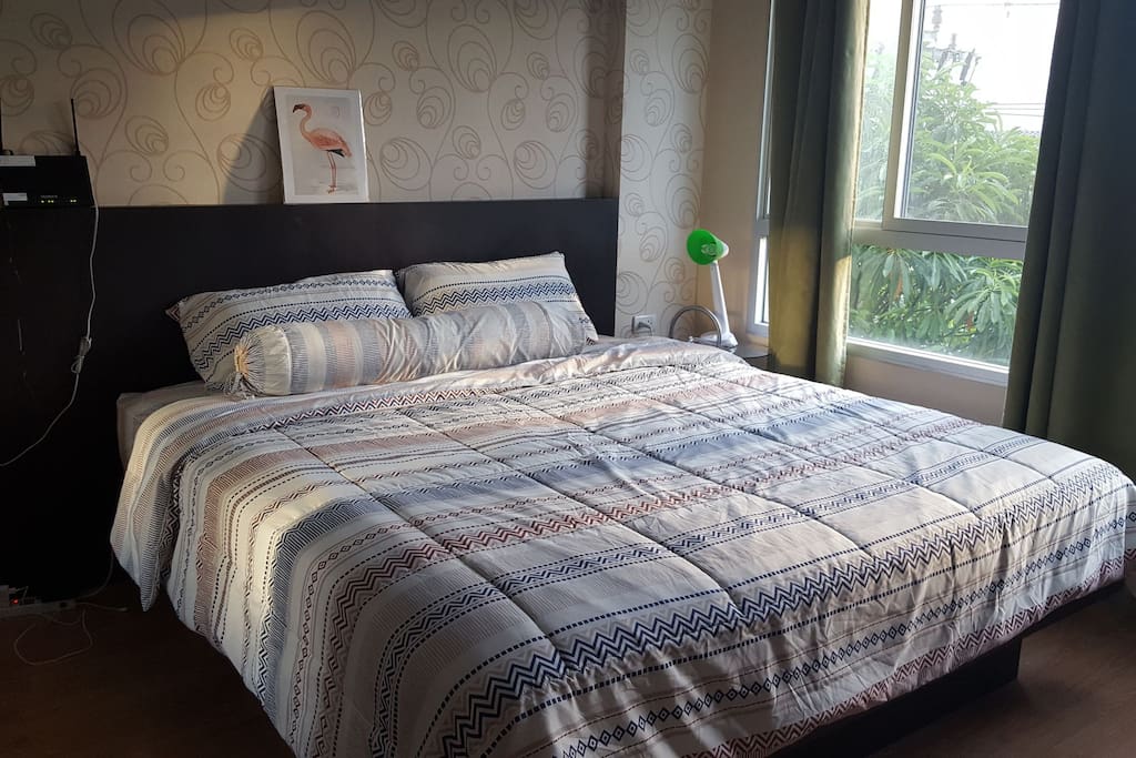 King-Size Bed
