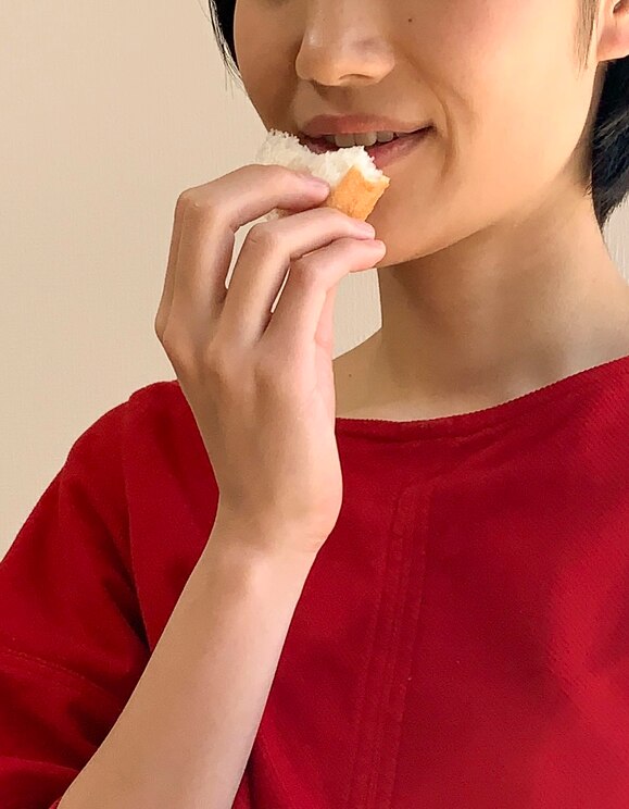 Show full-screen, host-provided image