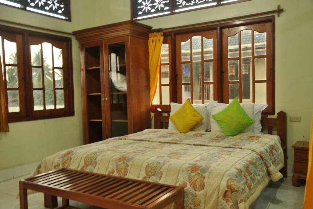Studio Room with 2 bed rooms for 4 people. Bed room South