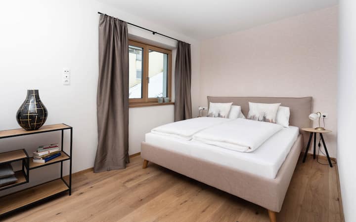 Chambre confortable et calme avec vue sur la verdure