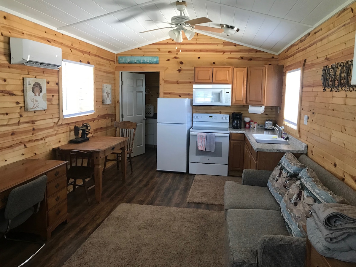 Chata 10, obývacia izba/kuchyňa