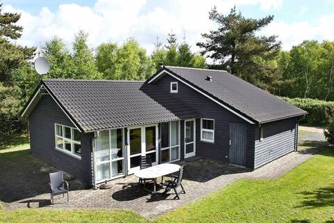 8 person holiday home in ålbæk