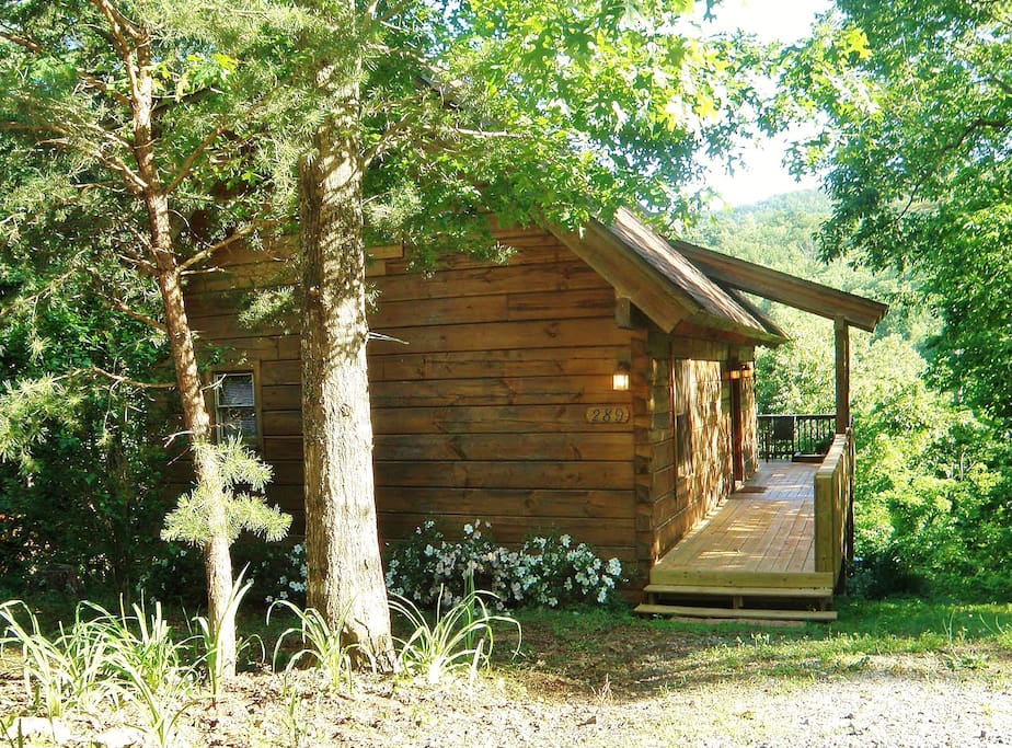 Cute Little Log Cabin for Rent - Cabins for Rent in Lake ...