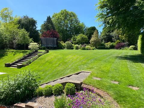 Newly refurb, Stunning Family Home, Test Valley 5*