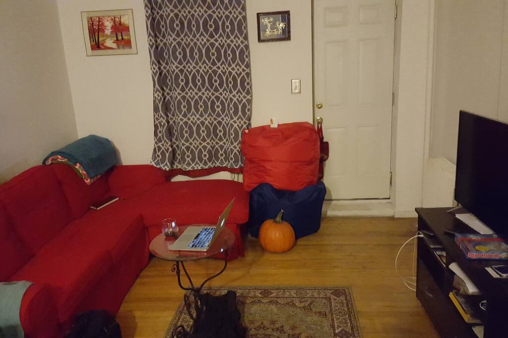 Living room. Tv/Netflix, but no cable.