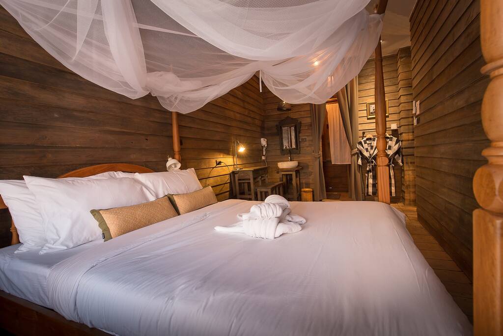 Canale Suite with private bathroom (canal view)