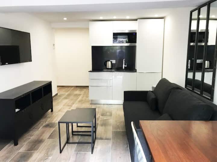 Old Town: Beautiful Renovated Apartment, Balcony - Nice