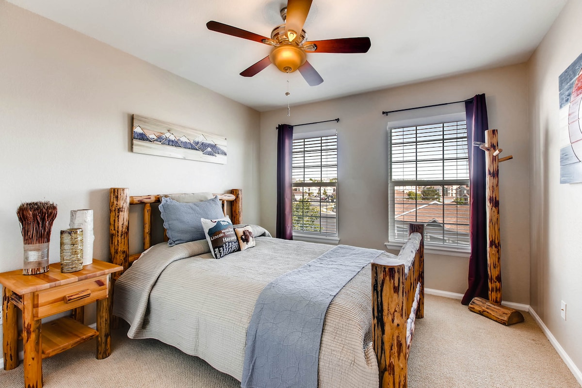 Втора спална соба со брачен кревет (широк 150