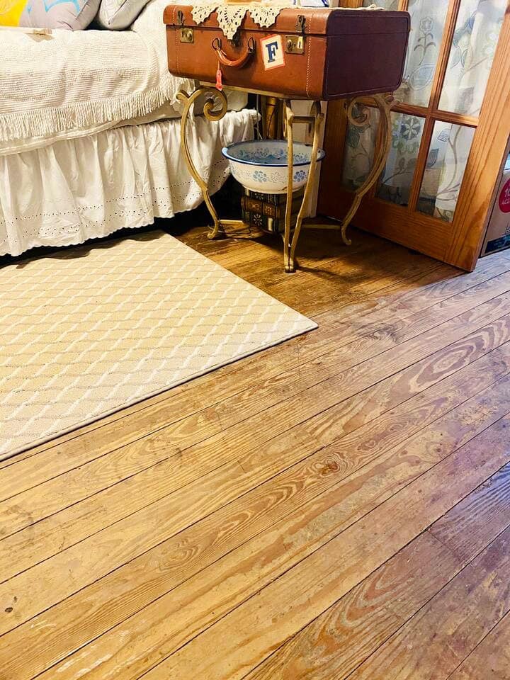 Original wood floors dated from the 1900’s