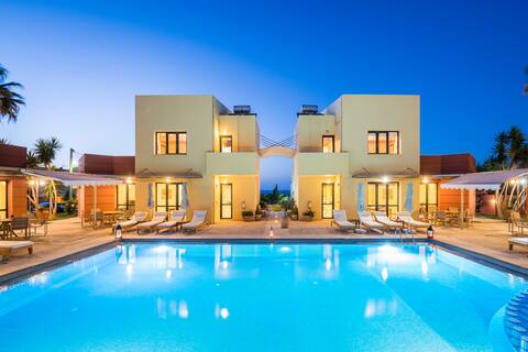 4 Villas,Sleeps 24, Beach, Pool
