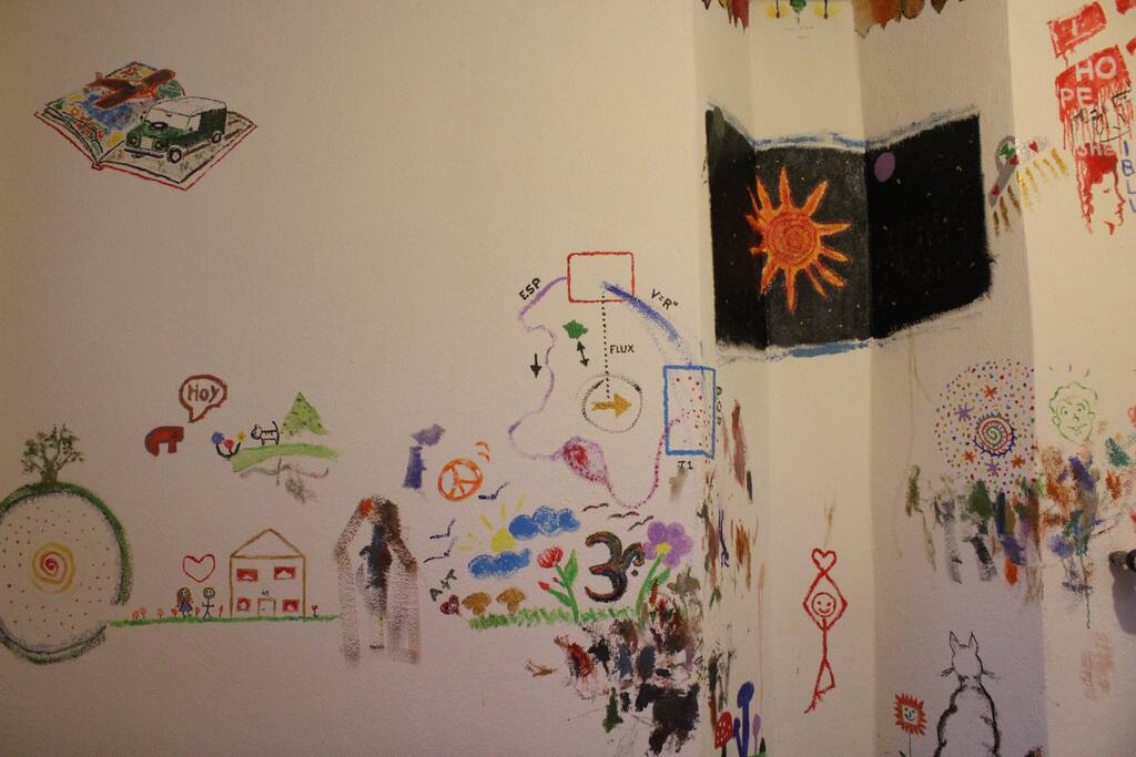 more and more paintings on the walls, we <3 them