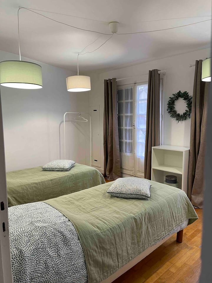 Le 24 Bis Apartments for Rent in La RocheGuyon, ÎledeFrance