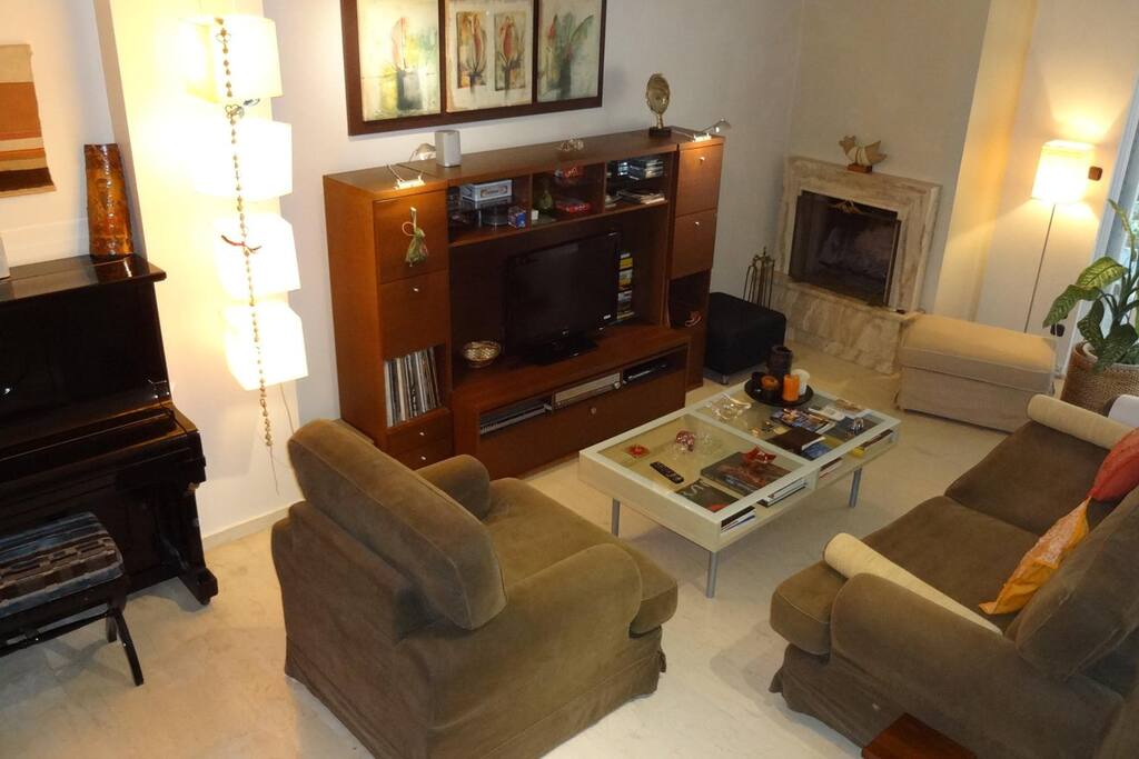 Living room
(1st floor)