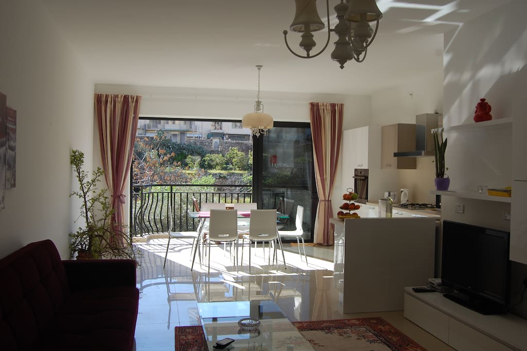 Open plan very specious and sunny