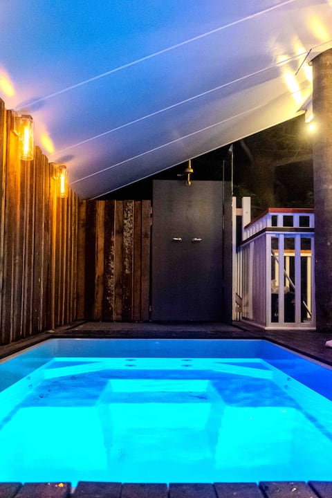 Spacious home with Plunge Pool •Air Hockey•PS4