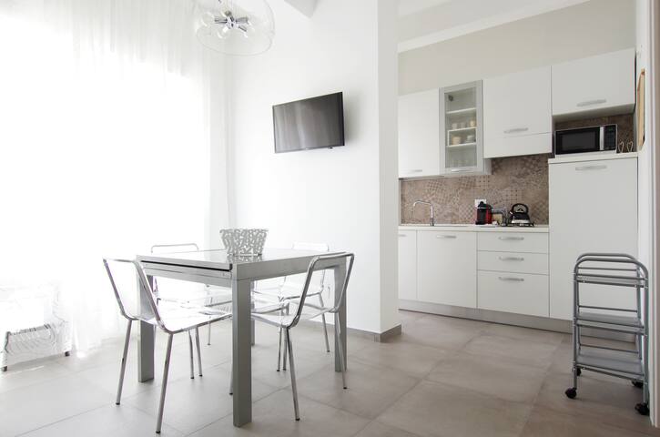 Modern and spacious aprtament near St. Peter gallery image 2