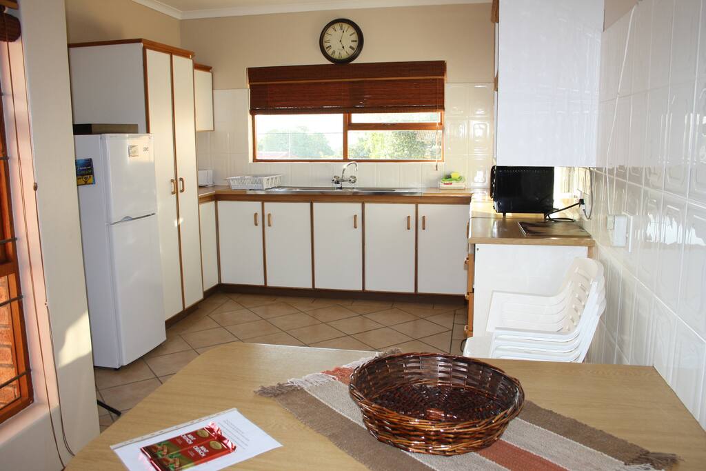 Fully equipped kitchen.