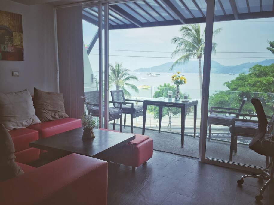 The apartment has 2 nice balcony s with an amazing beach view.