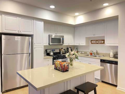 $100 GC w/booking 2BR/2BA Disney+ in Tustin/Irvine