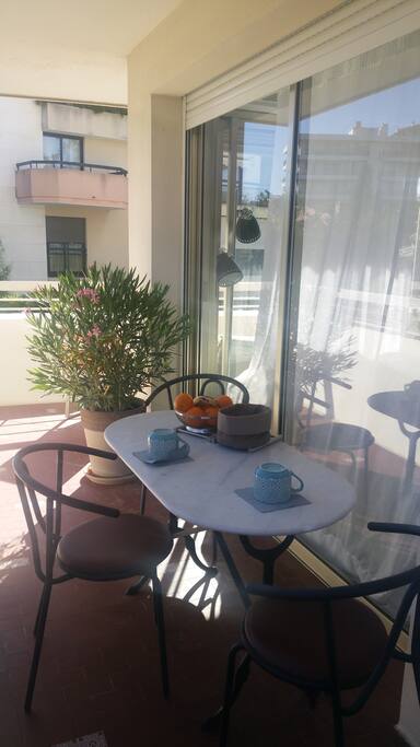 Coin repas extérieur