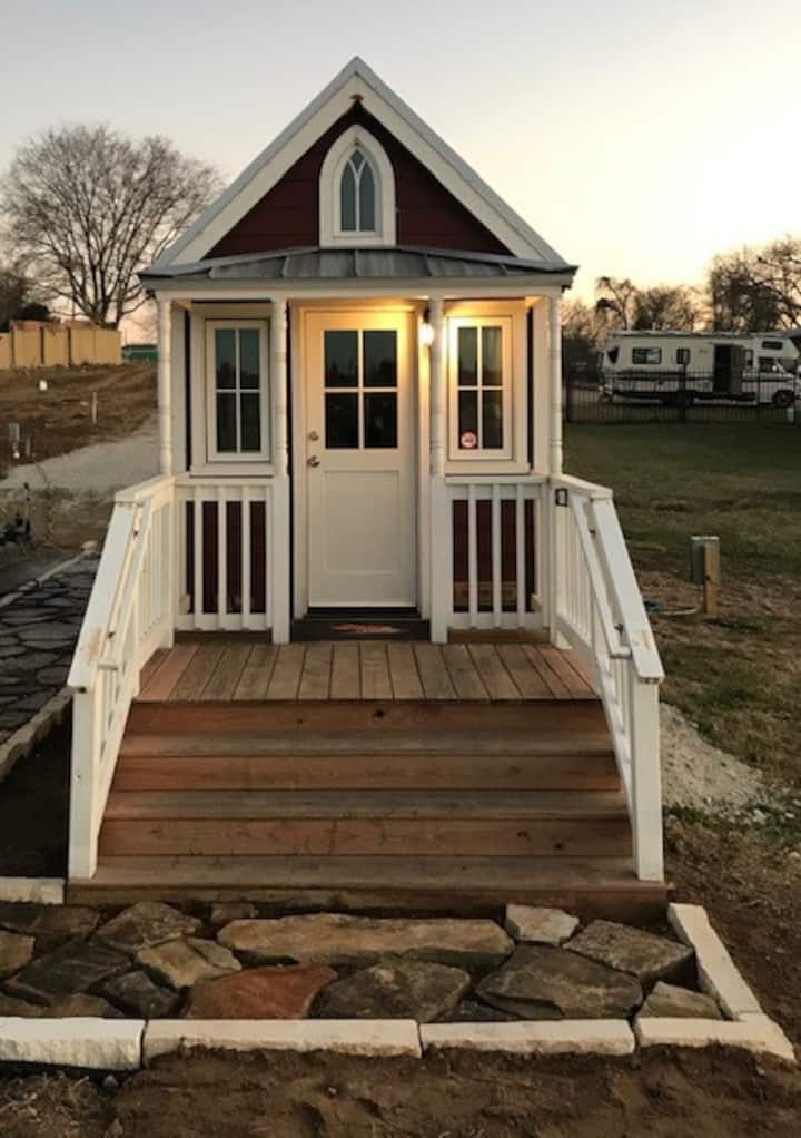 Casa Rosa 2 Beds 1 Bath Waterfront Lake Conroe Tiny houses for Rent