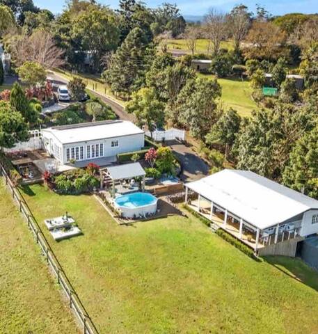 The Lakehouse Folk Cottages gallery image 3