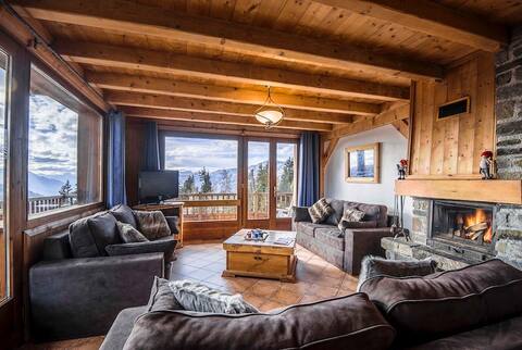 Appt 140 m2 6/12 pers. chalet at the foot of the slopes in Rosière